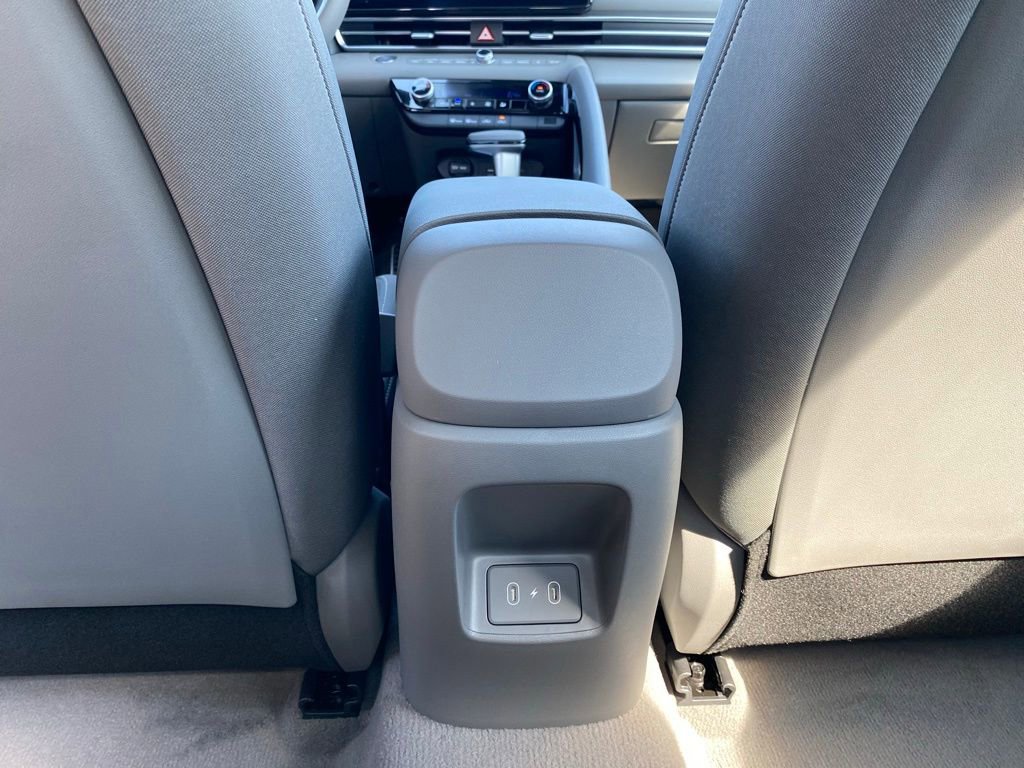 New 2025 Hyundai Elantra SEL FWD image 27