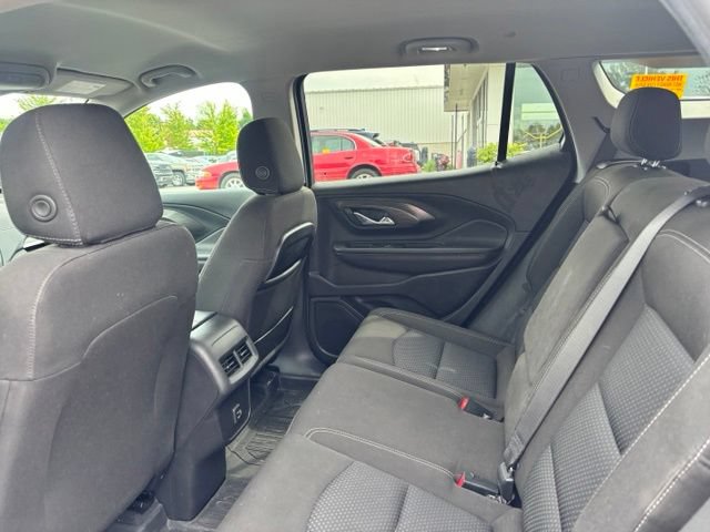 Used 2023 GMC Terrain SLE w/ Driver Convenience Package AWD/4WD image 10