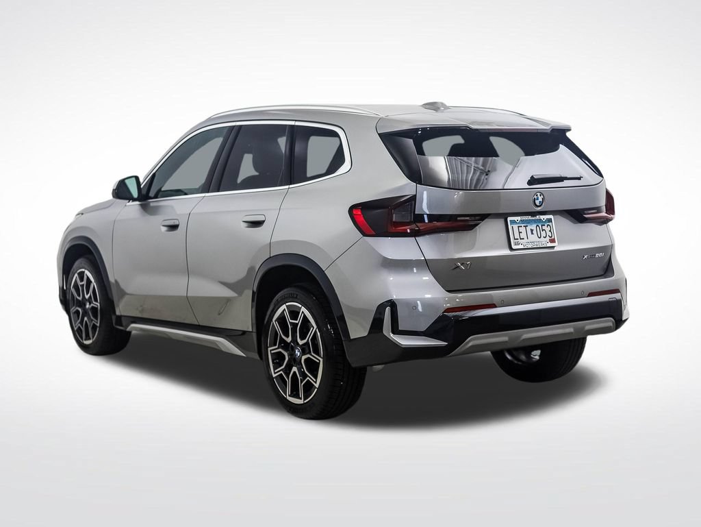 Certified 2023 BMW X1 xDrive28i w/ Premium Package AWD/4WD image 3
