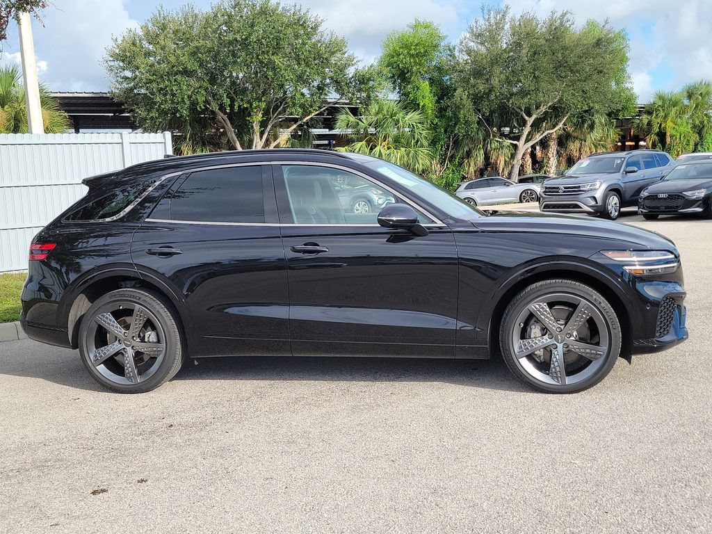 Used 2024 Genesis GV70 2.5T w/ Sport Prestige Package AWD/4WD image 4