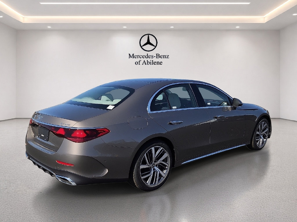 Used 2025 Mercedes-Benz E 350 4MATIC Sedan image 8