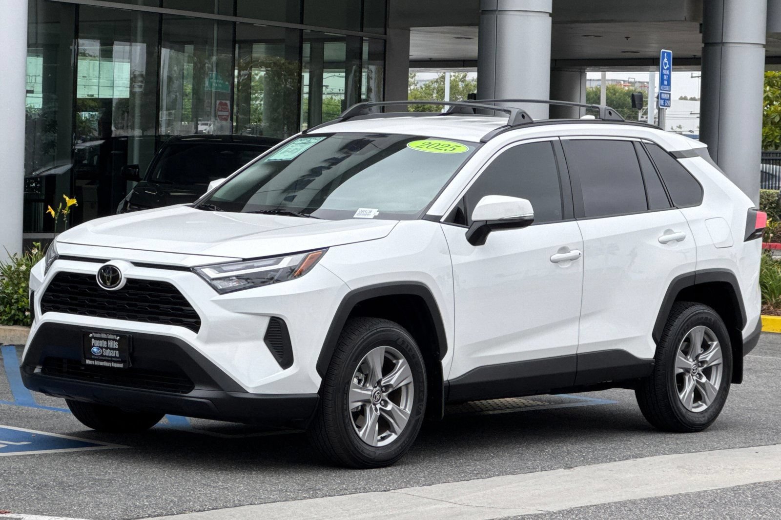 Used 2025 Toyota RAV4 XLE FWD image 8