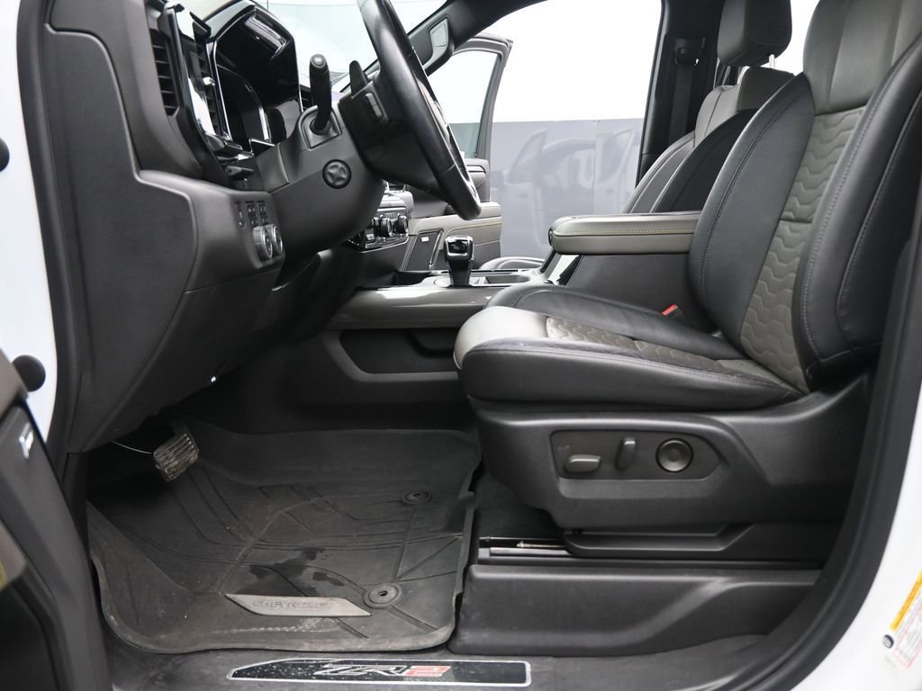 Used 2022 Chevrolet Silverado 1500 ZR2 w/ Technology Package image 10