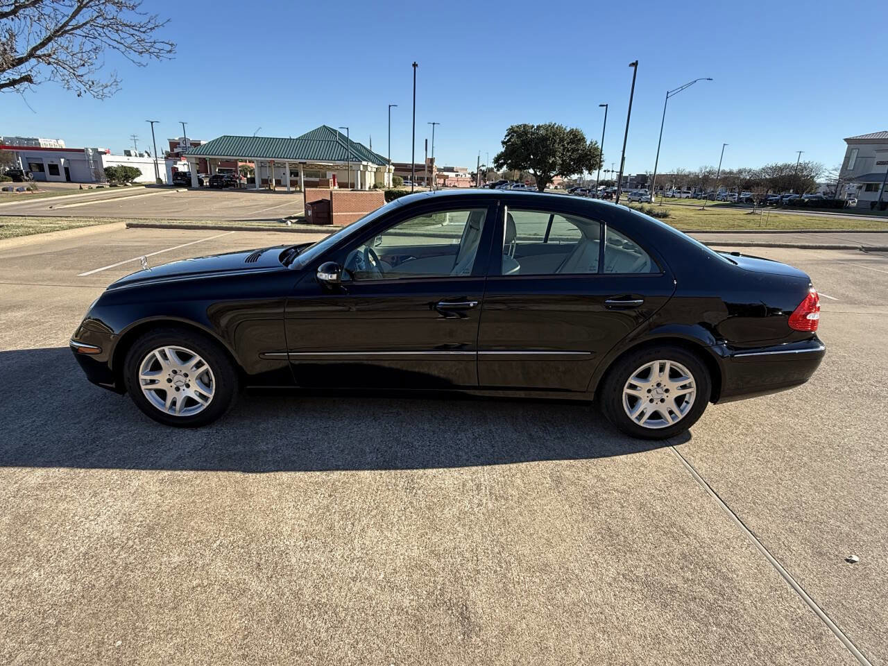 Used 2006 Mercedes-Benz E 350 E 350 4dr Sedan image 9