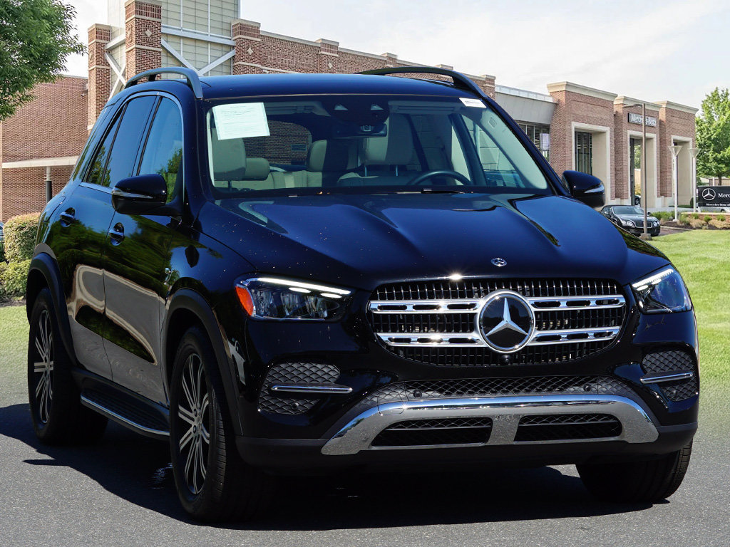 Certified 2025 Mercedes-Benz GLE 450e 4MATIC image 3