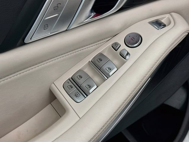 Used 2022 BMW X7 xDrive40i w/ Premium Package AWD/4WD image 18