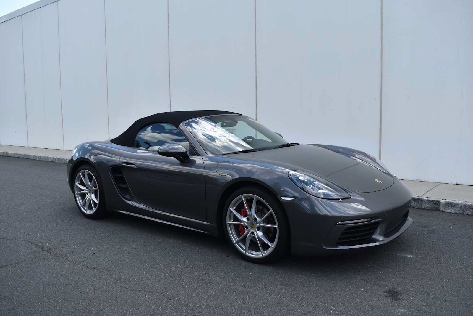 Used 2017 Porsche 718 Boxster S RWD image 2
