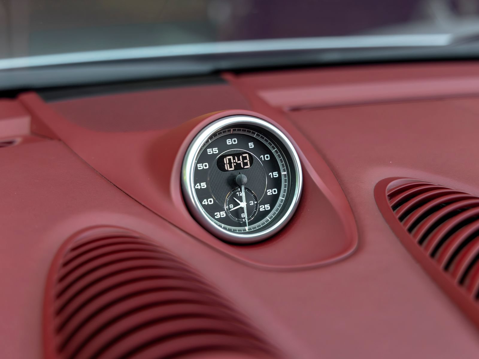 Certified 2022 Porsche 718 Boxster Spyder RWD image 36