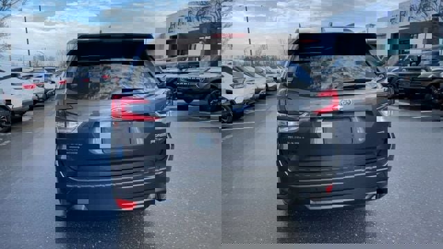 Used 2021 Subaru Forester Premium image 3