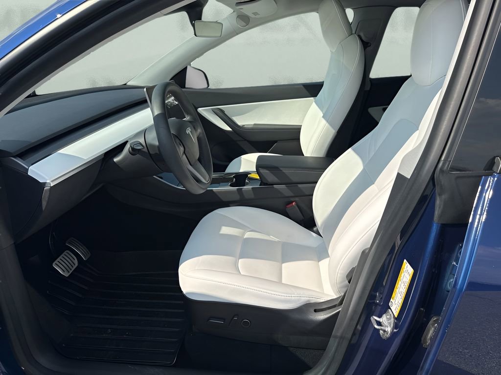 Used 2021 Tesla Model Y Long Range image 9