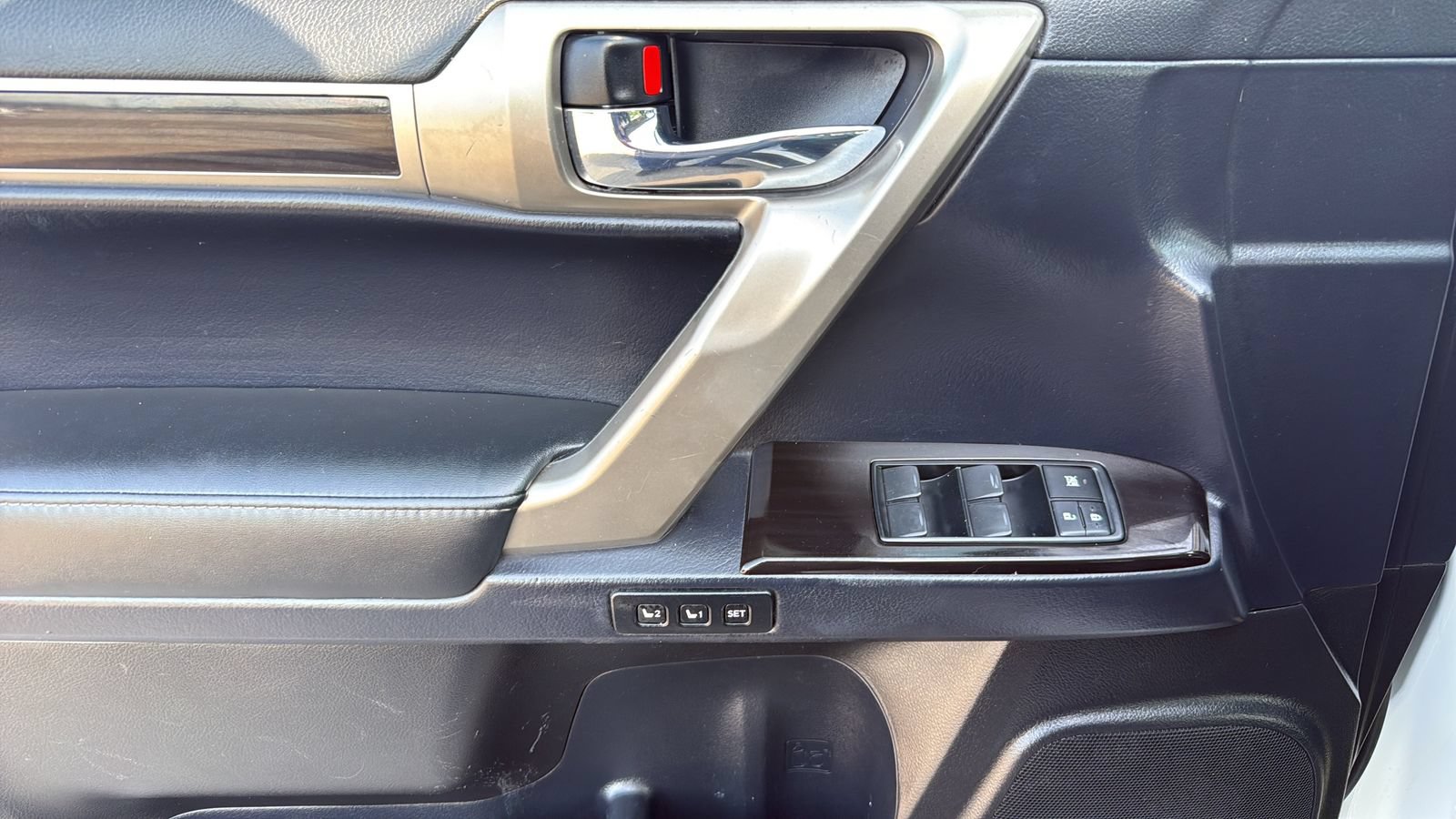 Used 2018 Lexus GX 460 w/ Navigation Package AWD/4WD image 10
