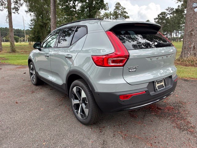 New 2026 Volvo XC40 B5 Plus w/ Protection Package Premier AWD/4WD image 7