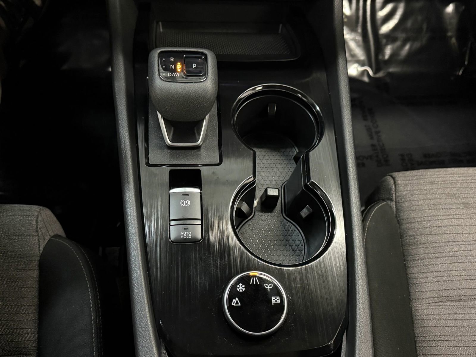 Used 2023 Nissan Rogue SV image 33