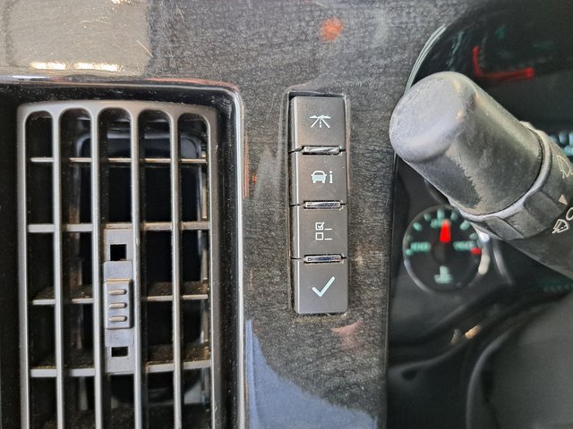 Used 2015 Chevrolet Express 2500 RWD image 12