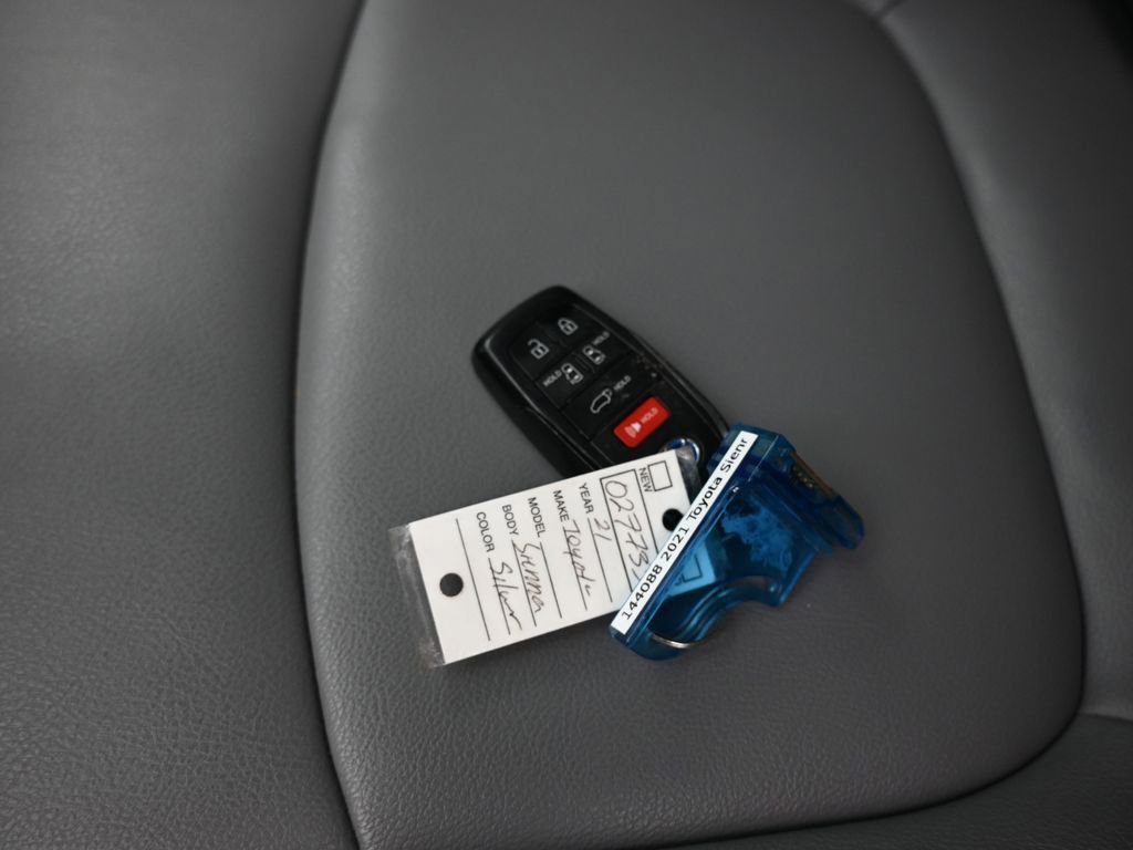 Used 2021 Toyota Sienna XLE w/ XLE Plus Package image 66