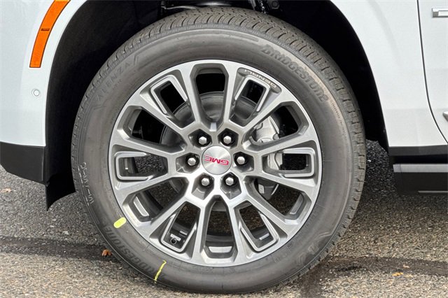 New 2026 GMC Yukon XL Denali w/ Denali Reserve Package image 35