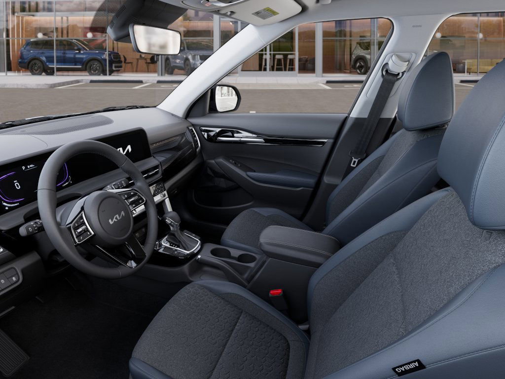New 2025 Kia Seltos S image 17