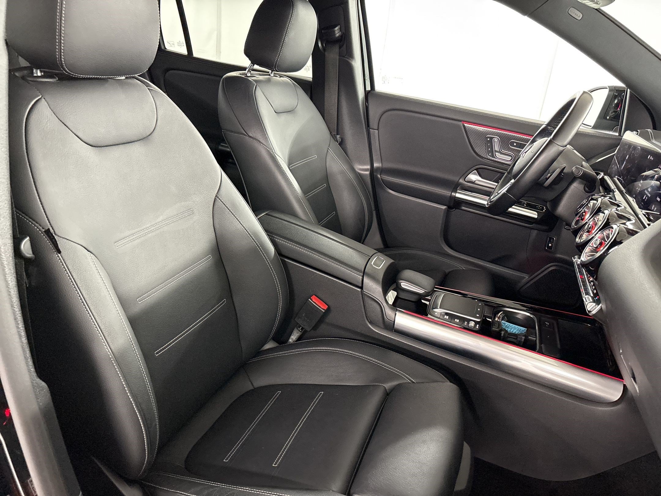 Certified 2023 Mercedes-Benz GLA 250 4MATIC image 31