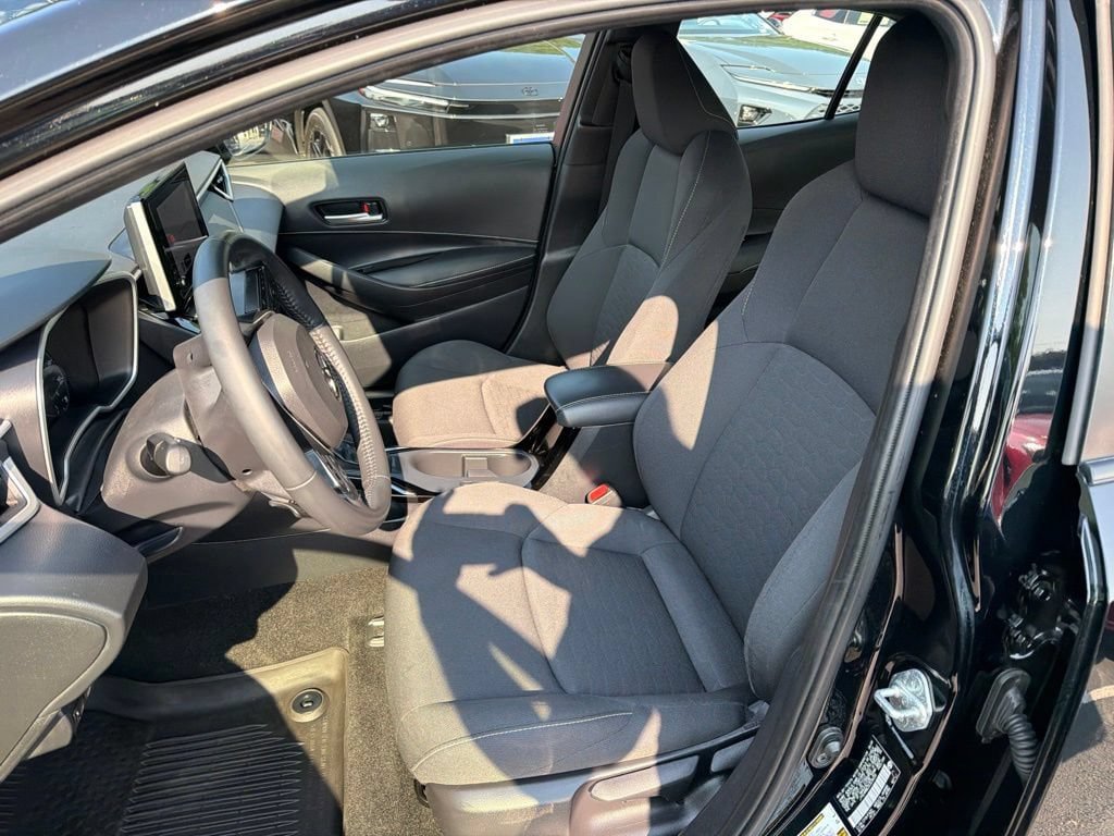 Certified 2025 Toyota Corolla SE FWD image 23