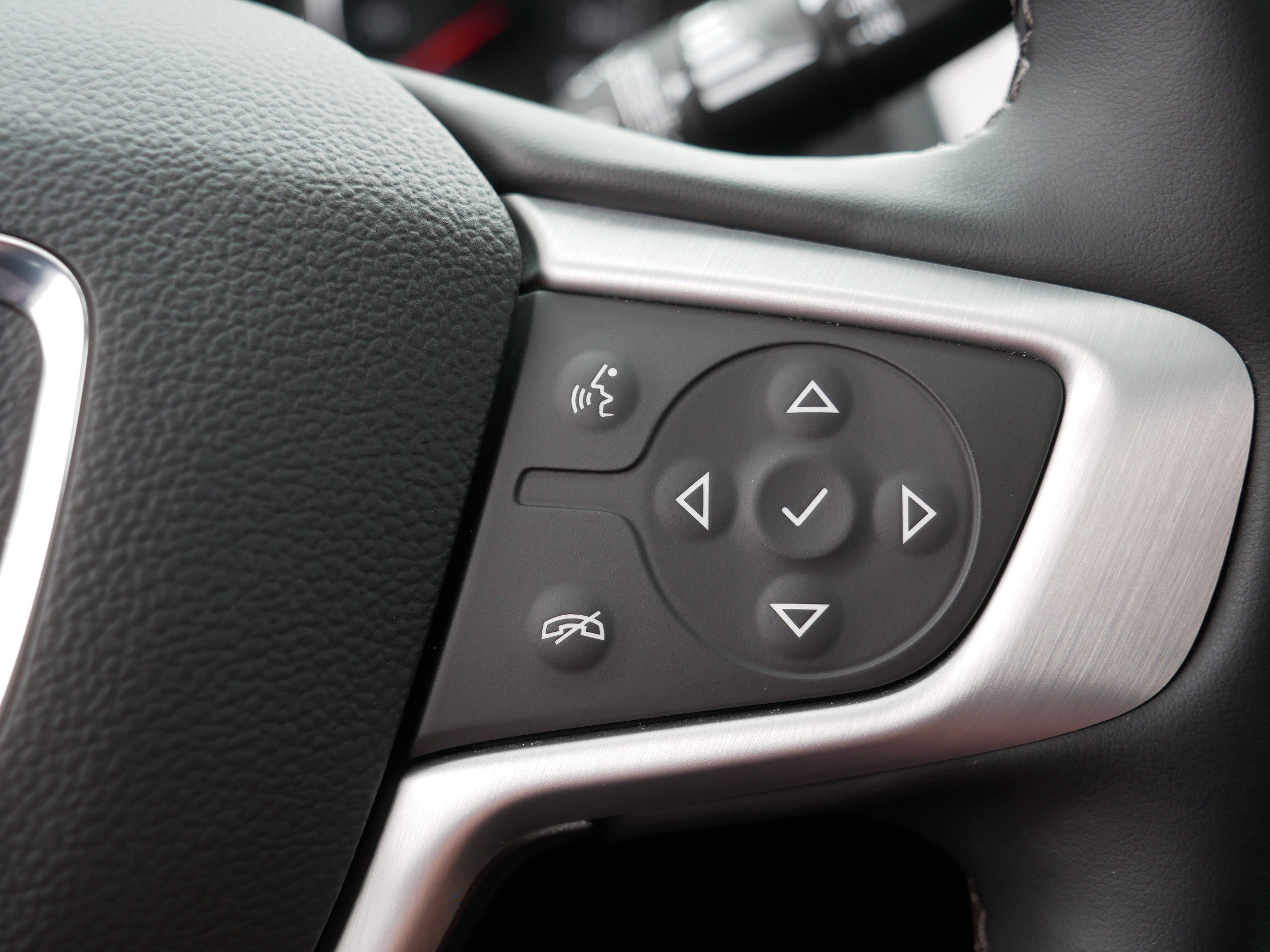 Used 2024 GMC Terrain SLT w/ Infotainment Package II image 29