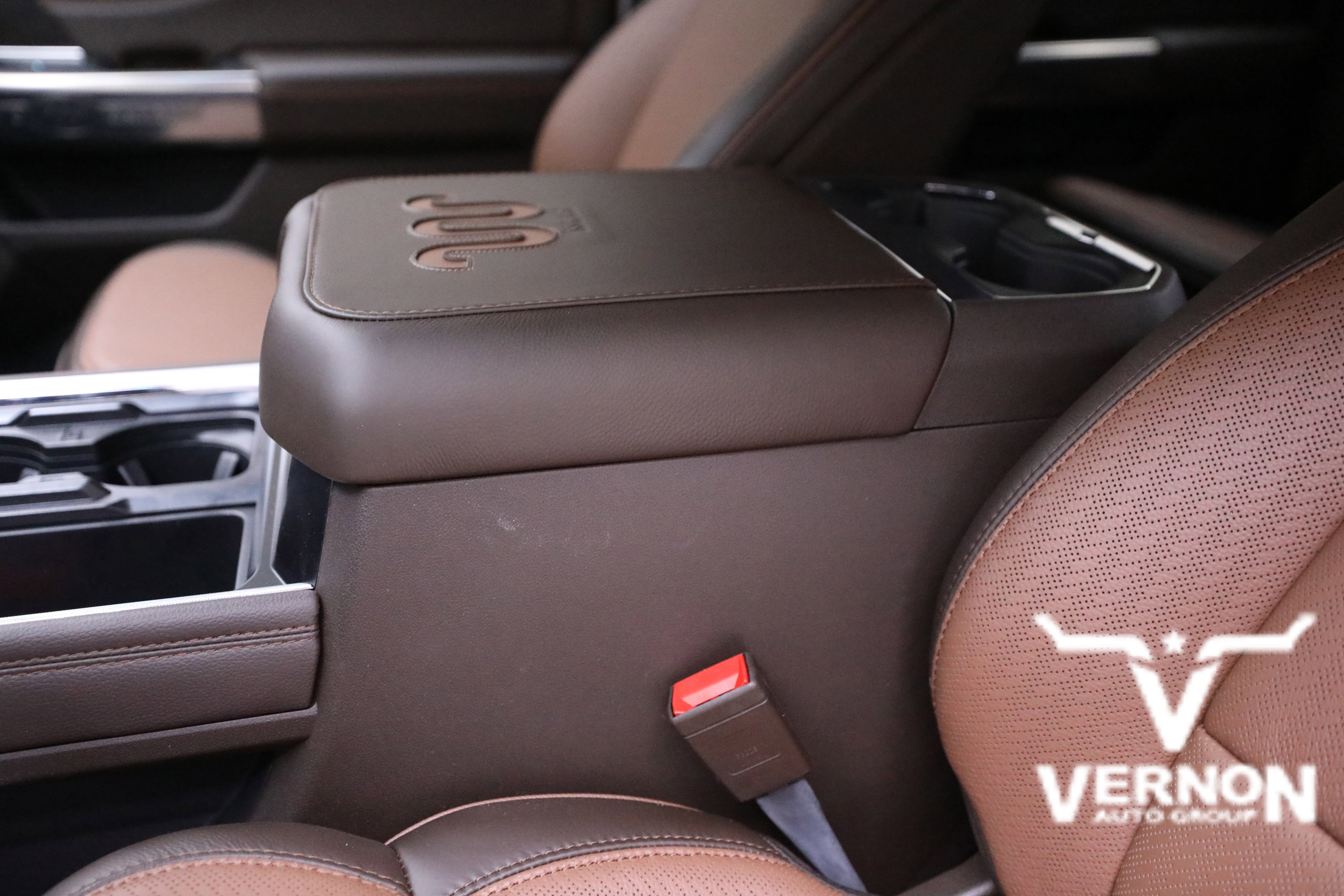 New 2026 Ford F350 King Ranch w/ FX4 Off-Road Package image 16