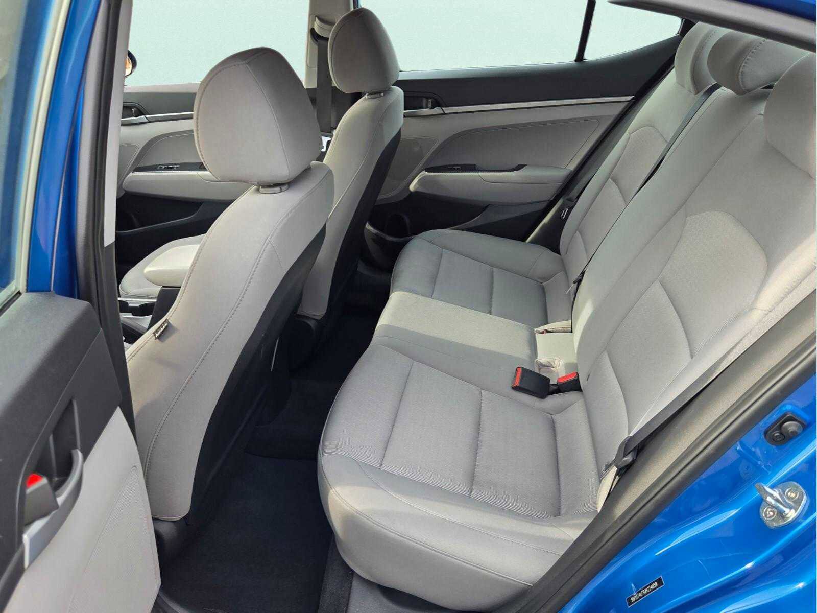Used 2018 Hyundai Elantra SE FWD image 11