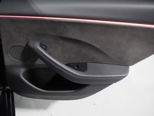 Used 2025 Tesla Model 3 AWD/4WD image 59