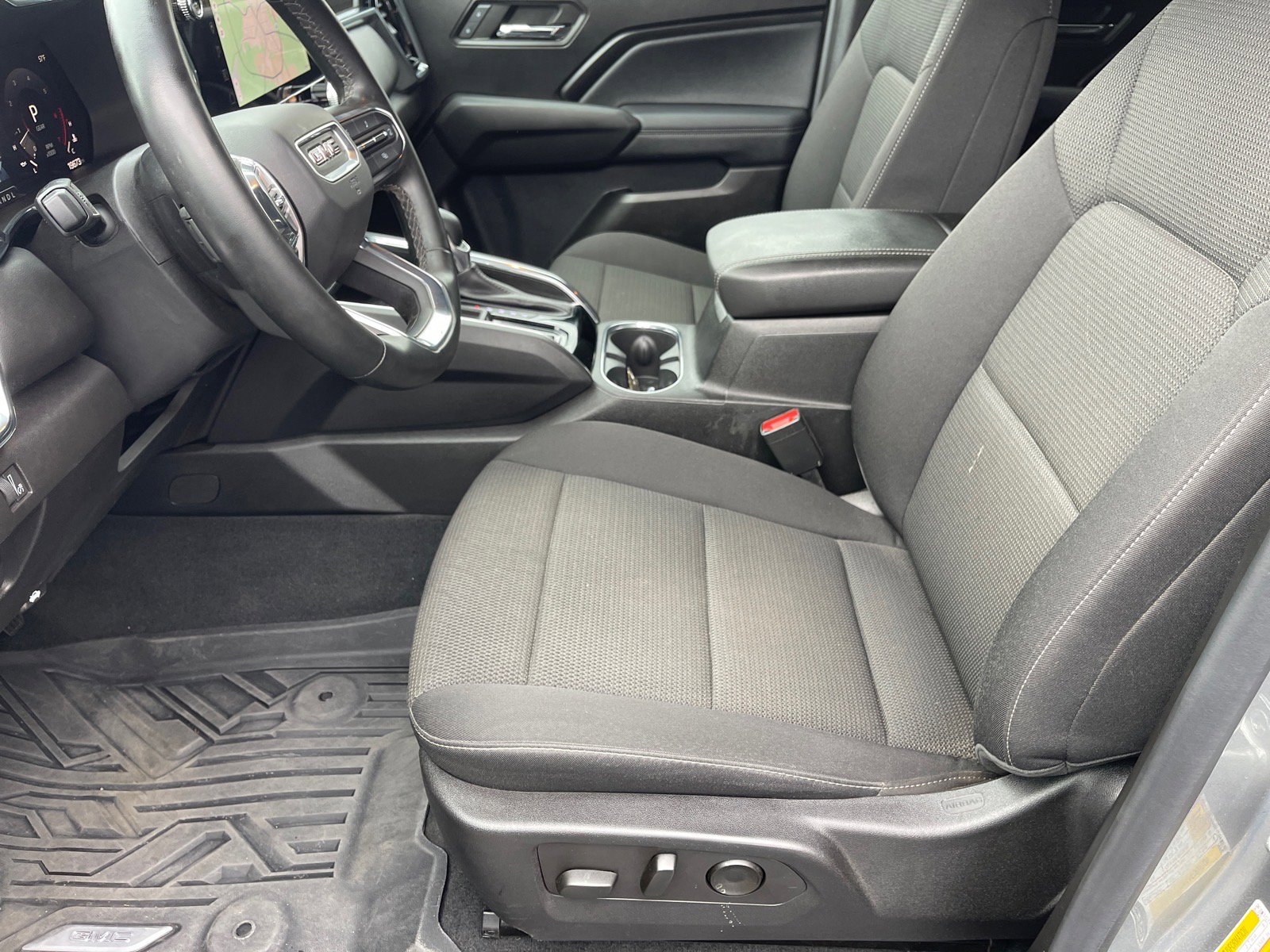 Used 2024 GMC Canyon Elevation w/ Convenience Package image 10