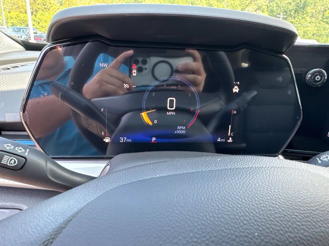 New 2026 Chevrolet Trax LT w/ Sunroof Package FWD image 15