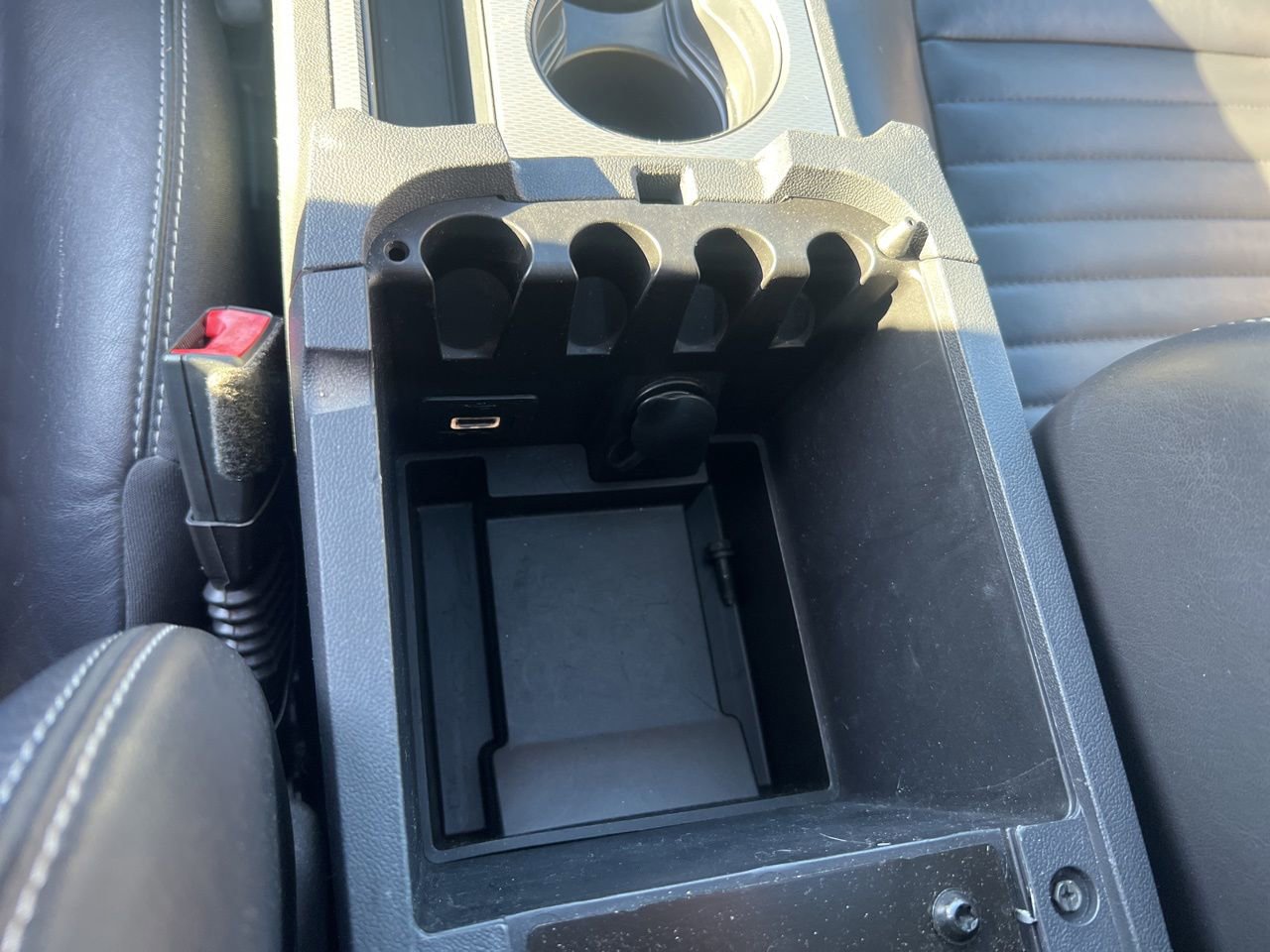 Used 2013 Dodge Challenger R/T image 32