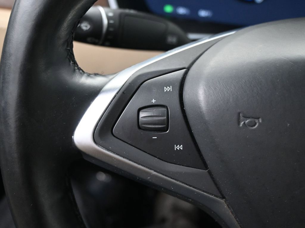 Used 2016 Tesla Model X 90D image 23