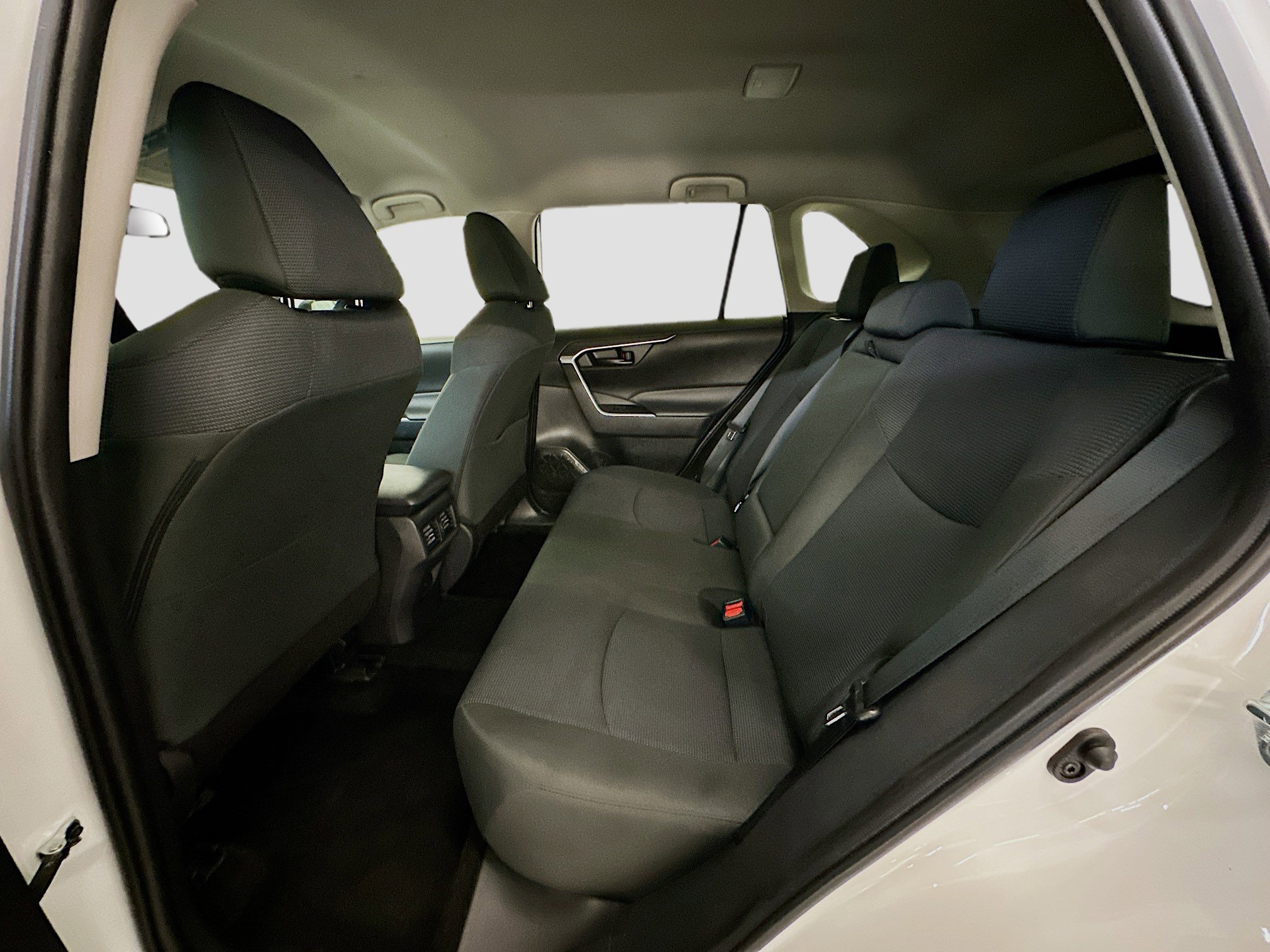 Used 2025 Toyota RAV4 LE image 29