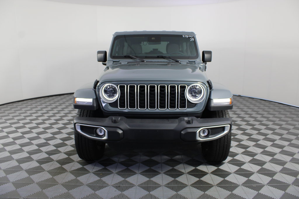 Used 2025 Jeep Wrangler Unlimited Sahara AWD/4WD image 45