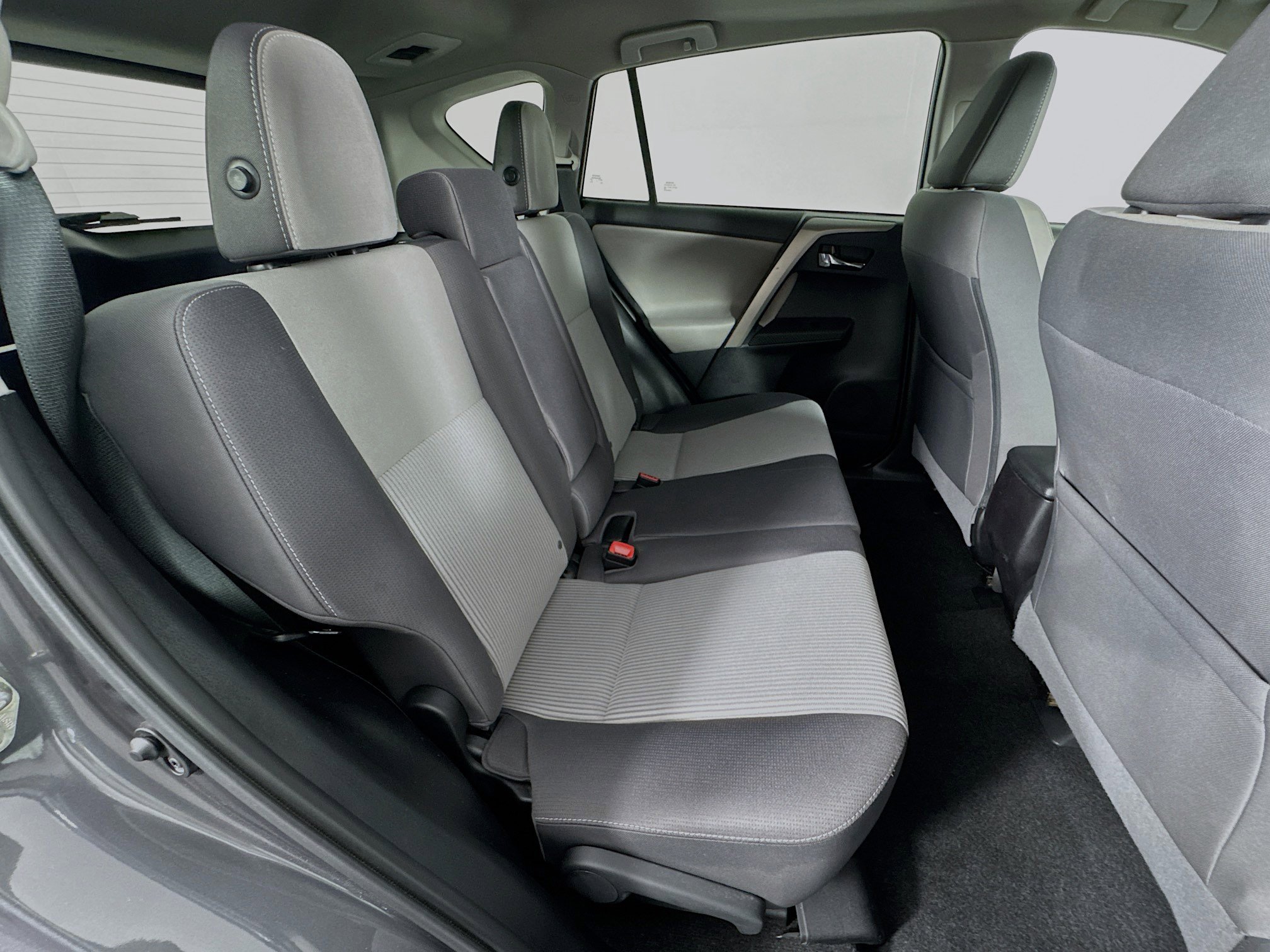 Used 2014 Toyota RAV4 XLE image 25