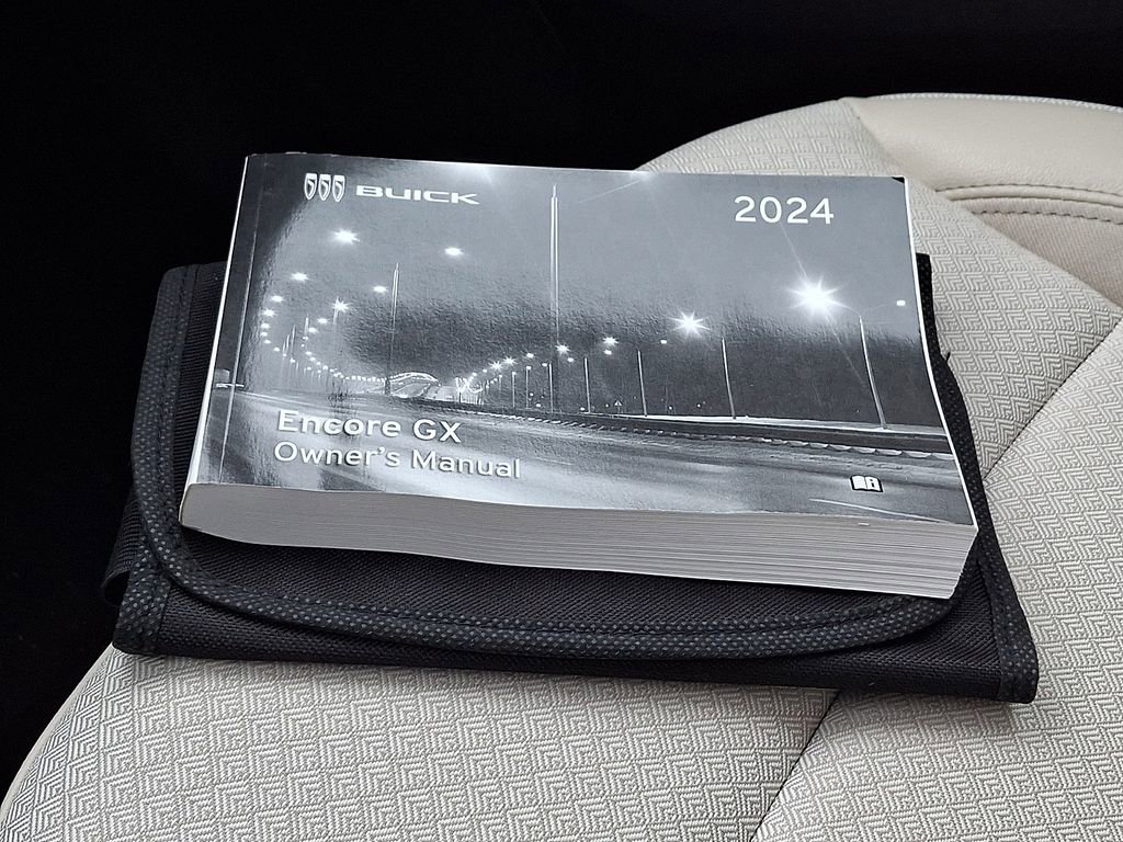 Used 2024 Buick Encore GX Preferred image 25