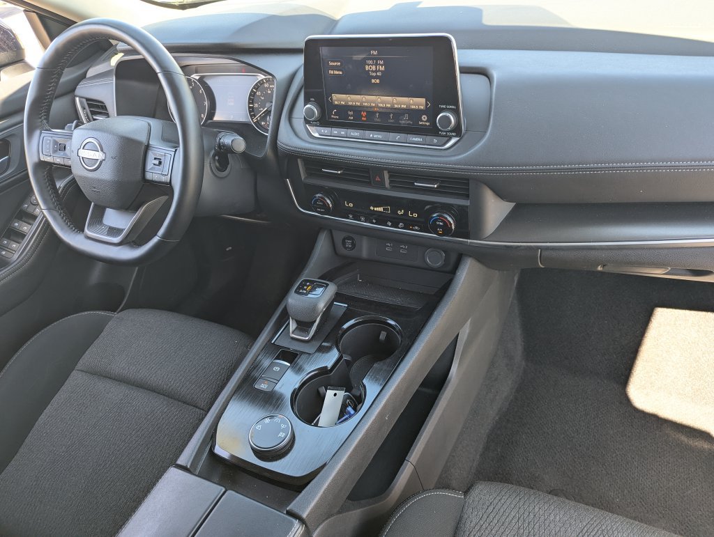 Used 2025 Nissan Rogue SV AWD/4WD image 33