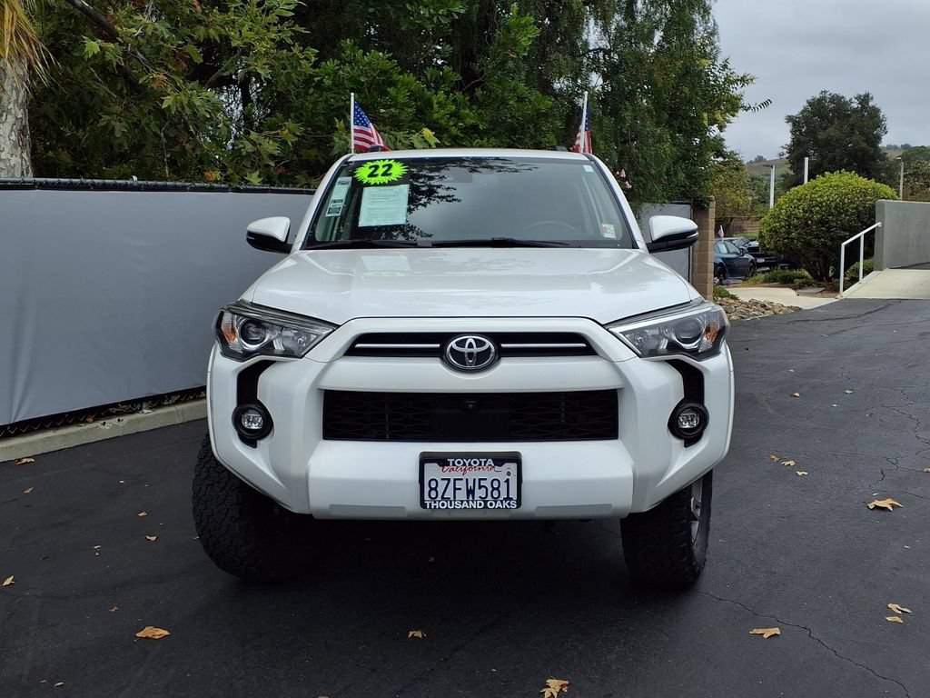 Used 2022 Toyota 4Runner SR5 Premium w/ Moonroof Package AWD/4WD image 2
