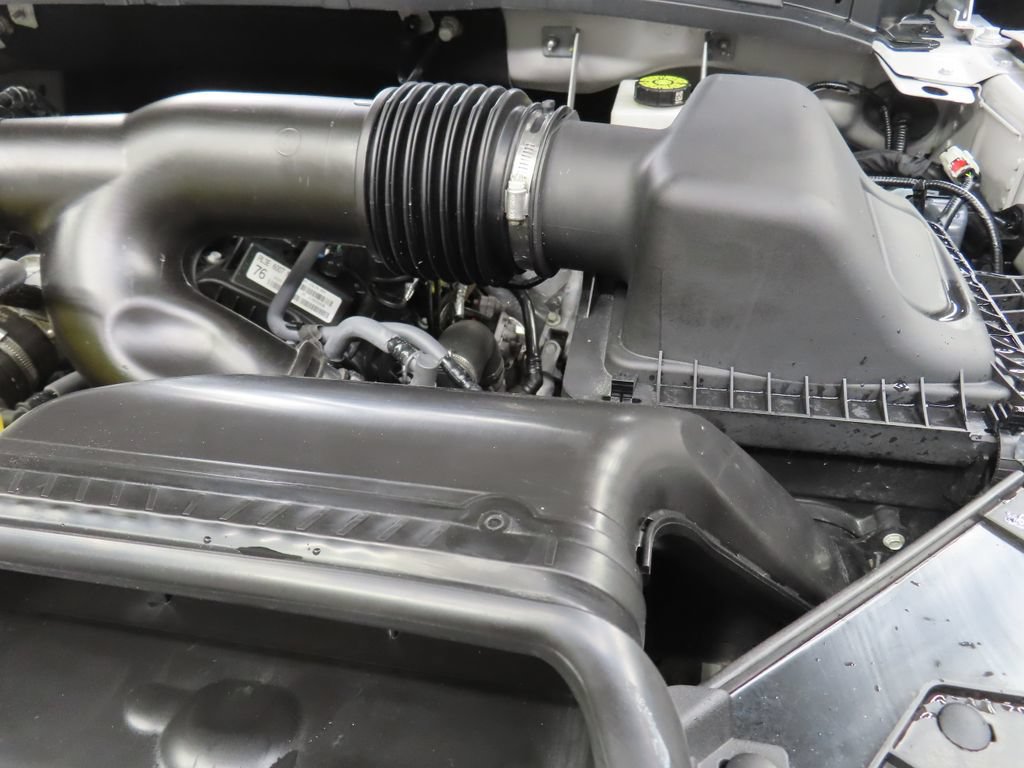 Used 2025 Ford F150 Lariat AWD/4WD image 33