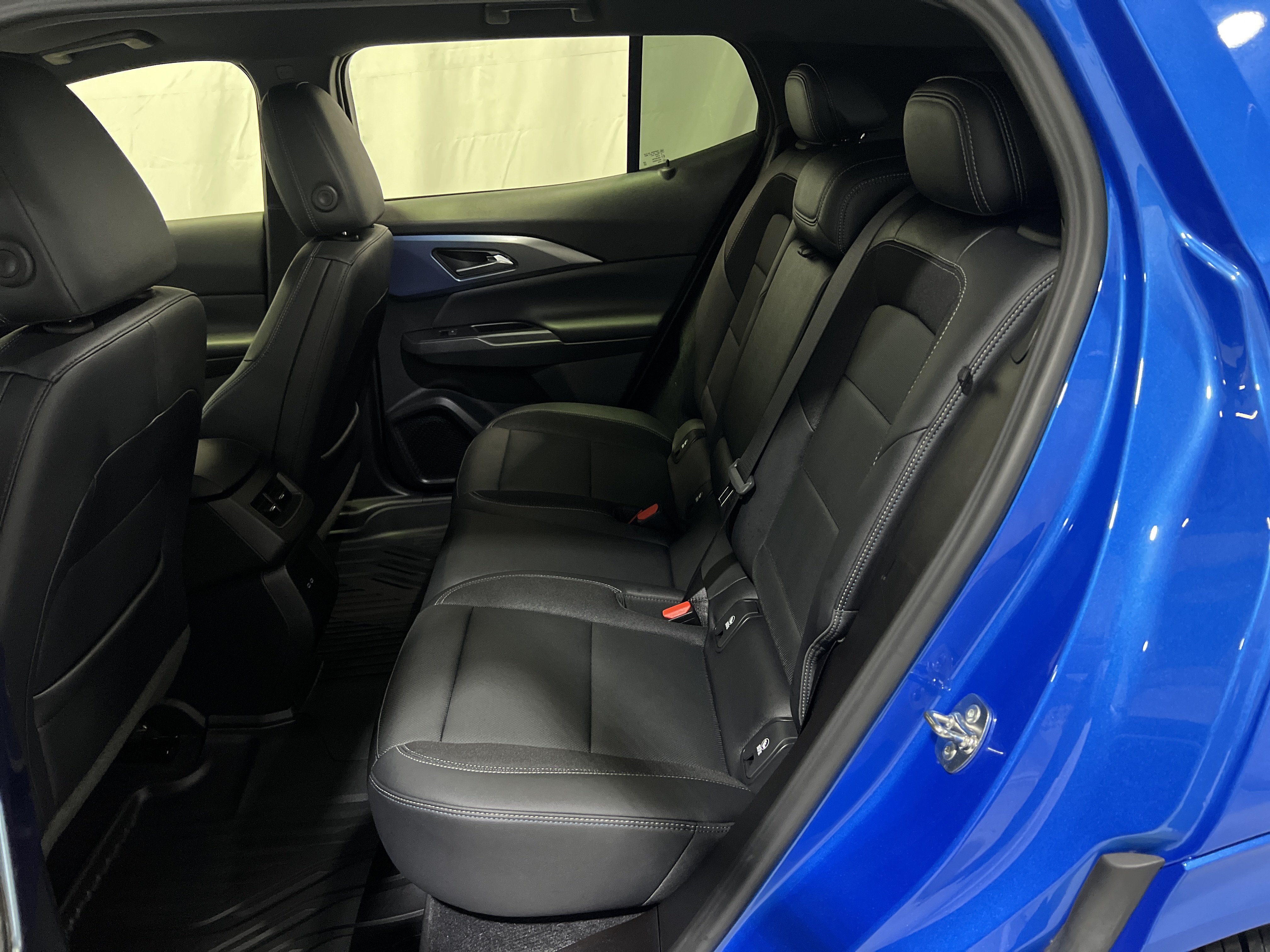 Certified 2024 Chevrolet Equinox EV LT FWD image 16
