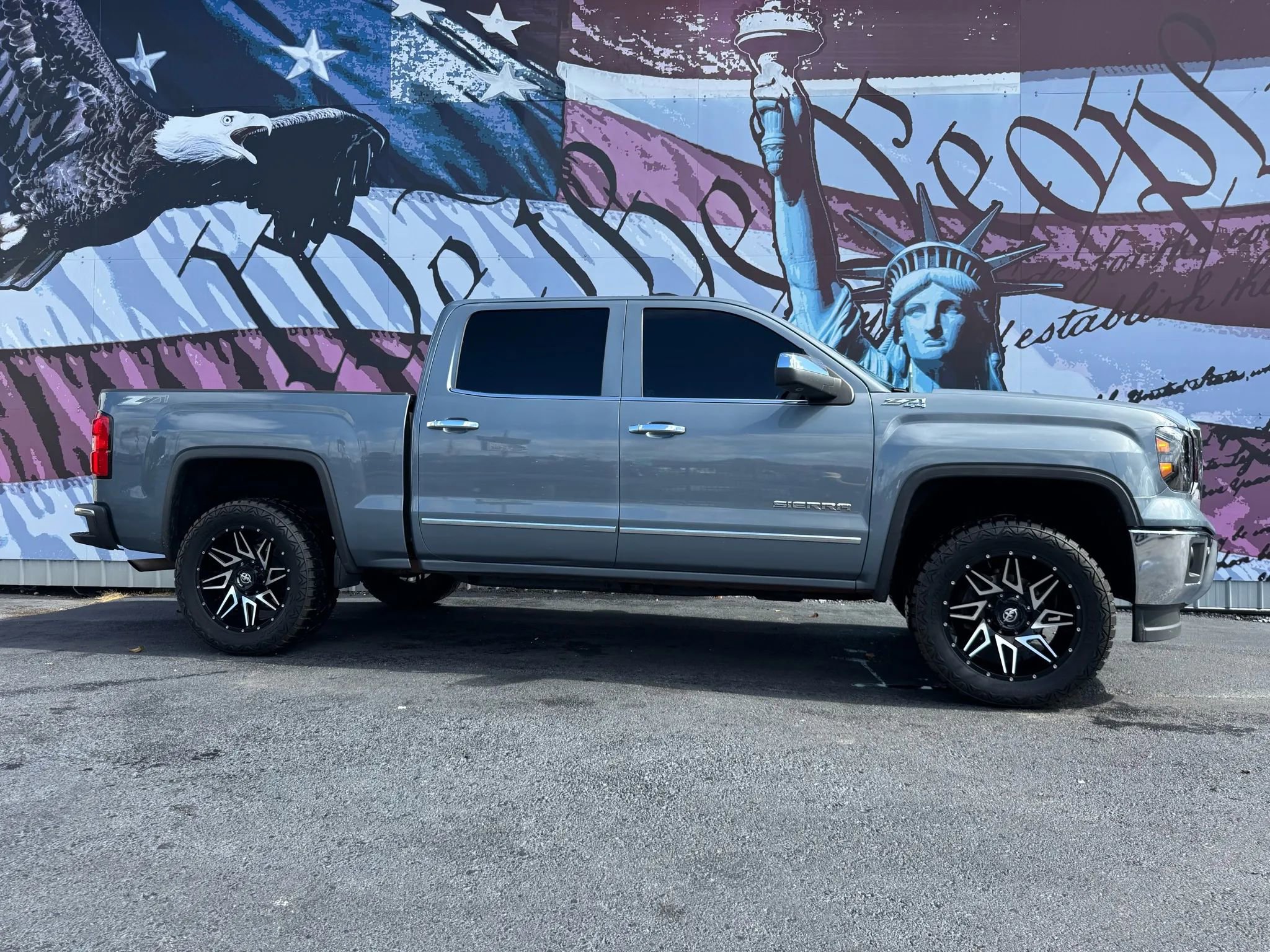 Used 2015 GMC Sierra 1500 SLT w/ SLT Crew Cab Value Package