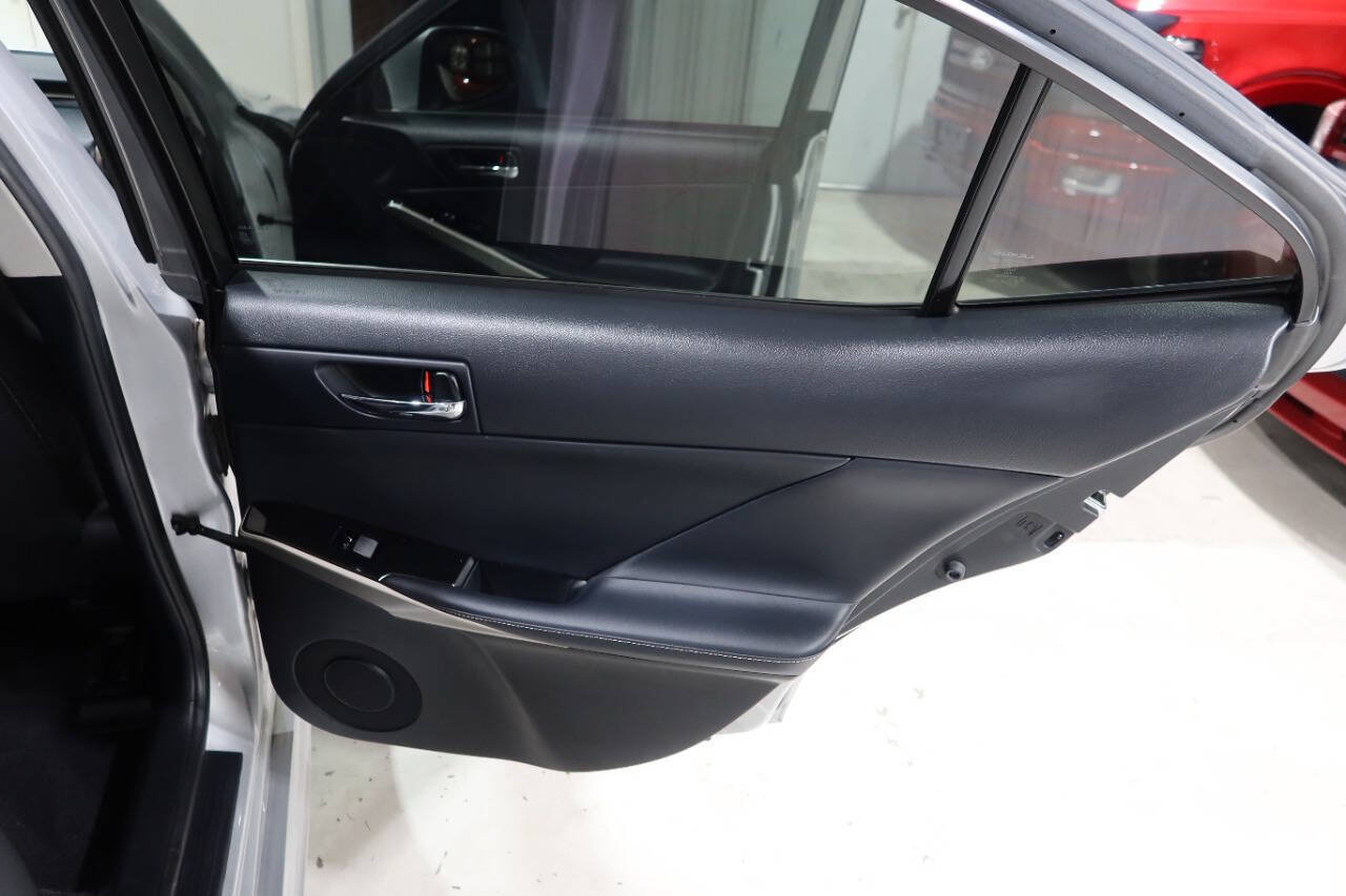 Used 2016 Lexus IS 300 AWD w/ Navigation System Package image 31