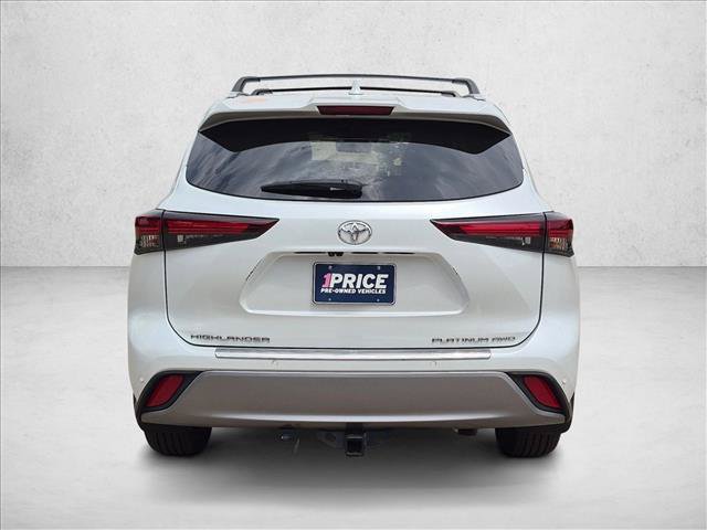 Used 2024 Toyota Highlander Platinum AWD/4WD image 7