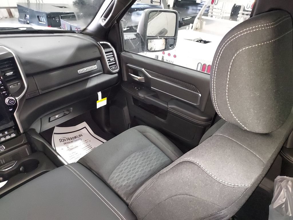 New 2026 RAM 2500 Big Horn AWD/4WD image 11