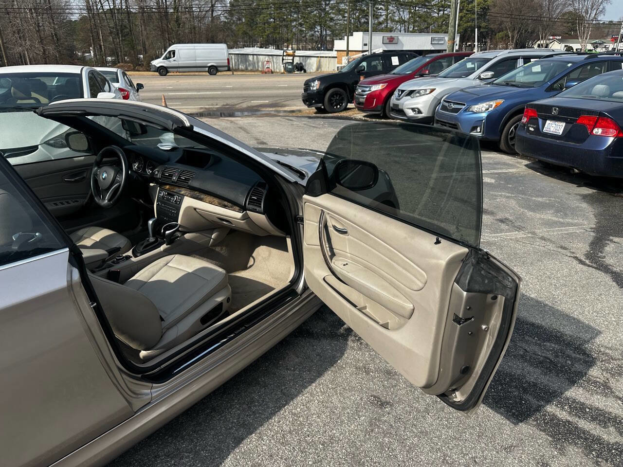 Used 2010 BMW 135i Convertible image 15