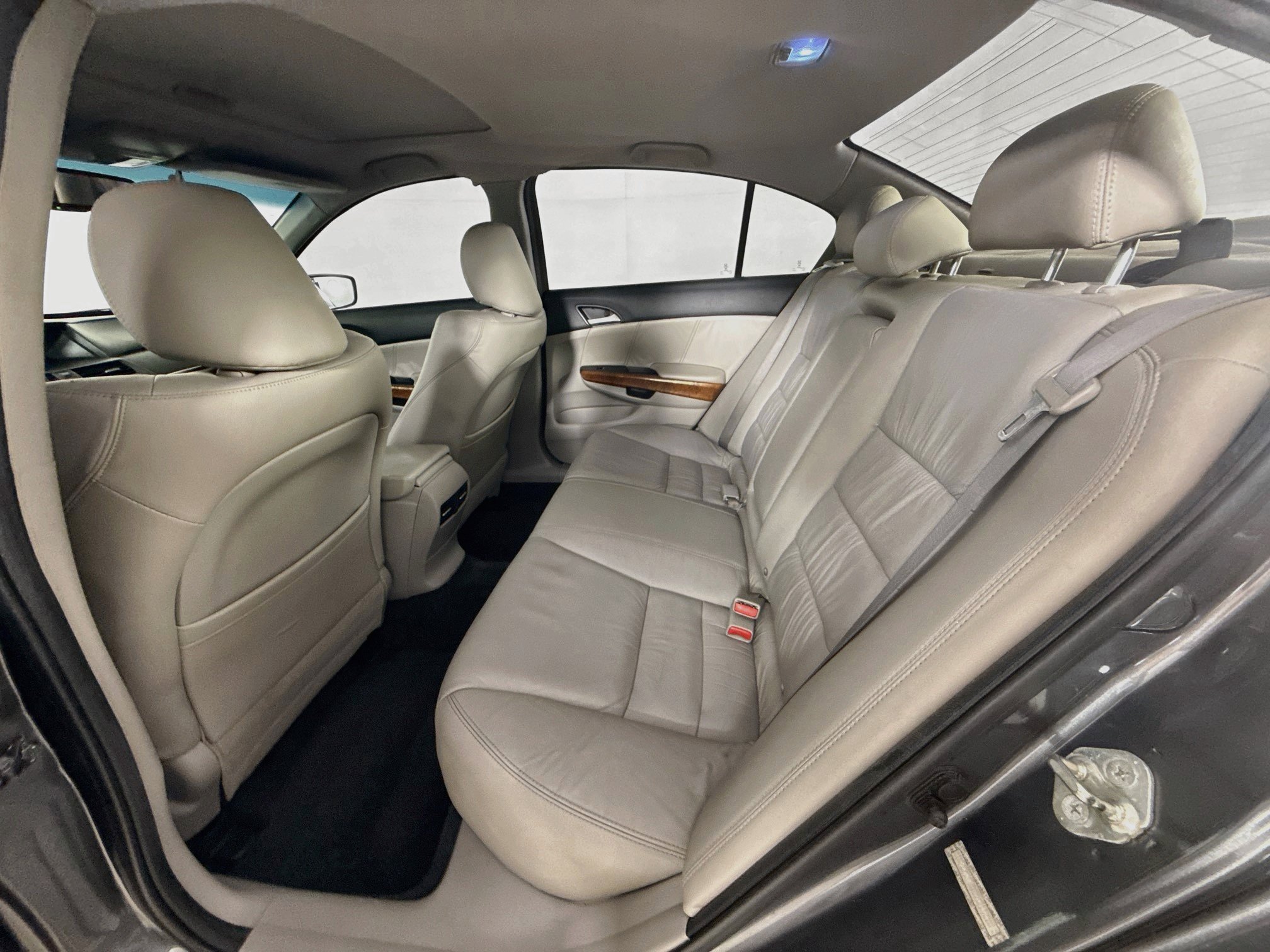 Used 2011 Honda Accord EX-L image 28