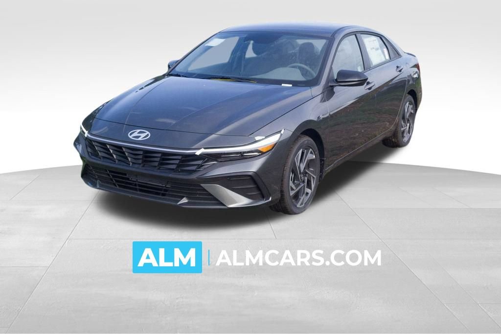 Certified 2025 Hyundai Elantra Sport FWD image 1