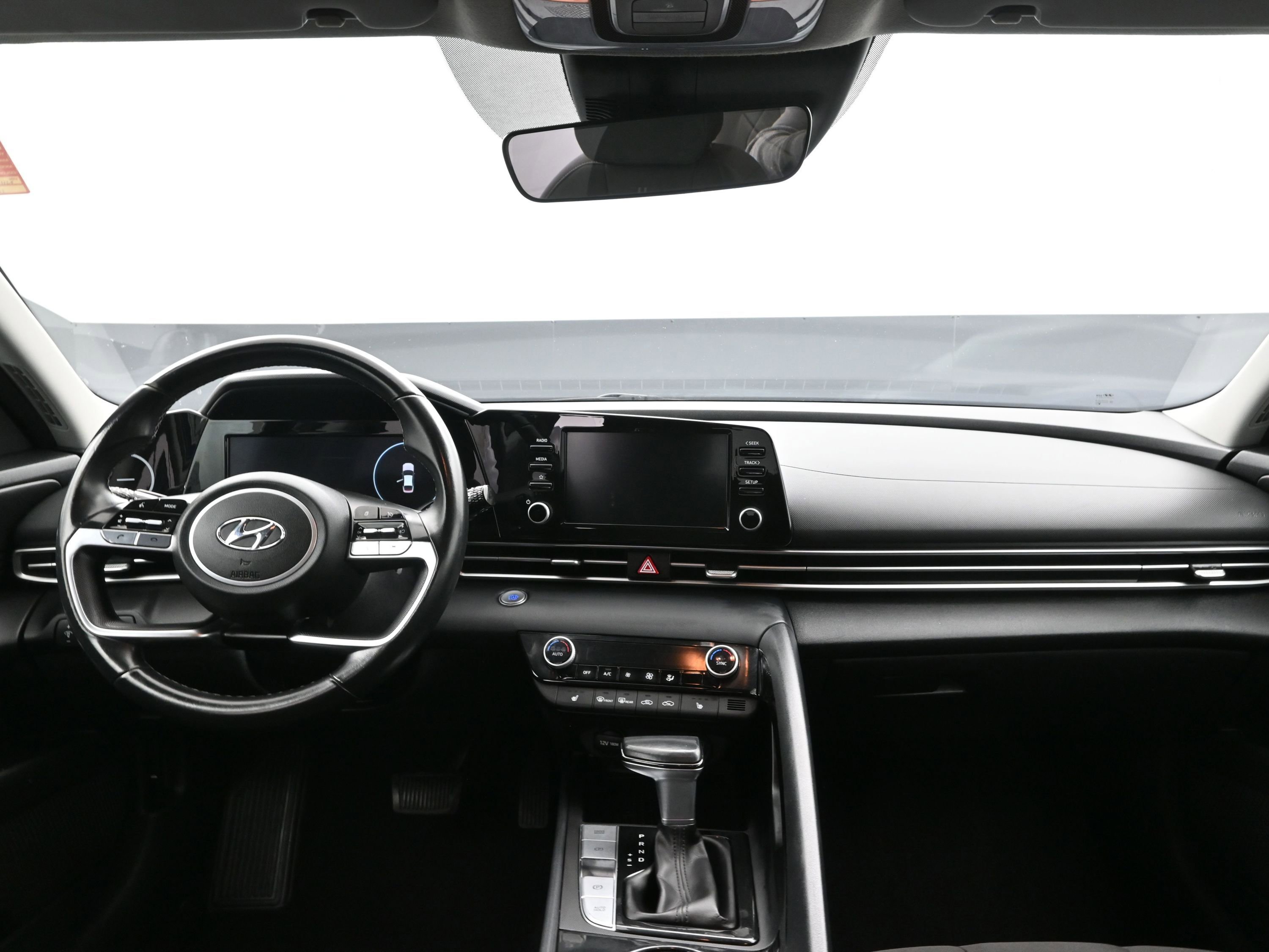 Certified 2022 Hyundai Elantra SEL w/ Convenience Package image 19