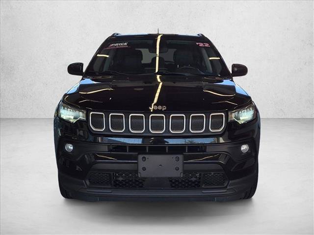 Used 2022 Jeep Compass Latitude w/ Convenience Group AWD/4WD image 2