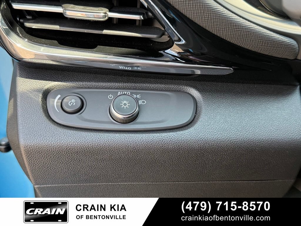 Used 2025 Buick Envista Sport Touring w/ Convenience I Package FWD image 12
