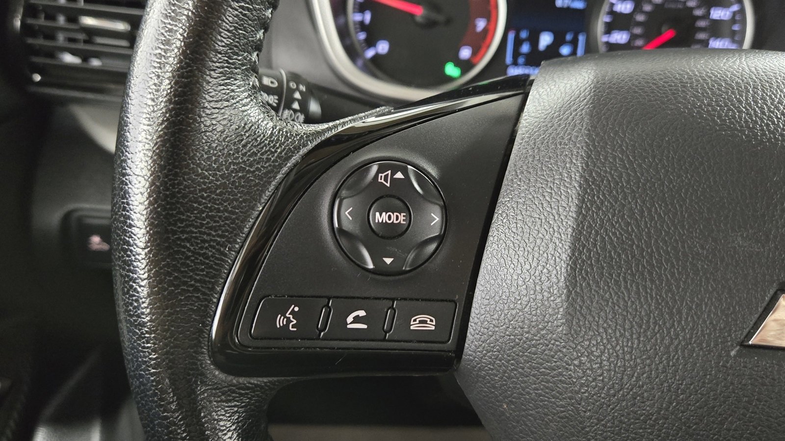 Used 2023 Mitsubishi Eclipse Cross SE image 12